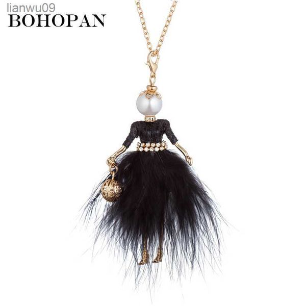 Nouveau Design Poupée Collier Fluffy Plume Robe Longue Chaîne Pendentif Strass Colliers Femmes Fille Balle Sac Déclaration Bijoux 2019 L230704