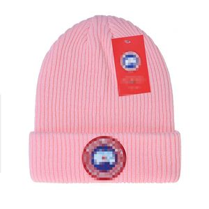 Nouveau design automne et hiver tricoté chapeaux décontractés pour hommes et femmes cadeau de Noël épais et chaud design chapeaux tricotés automne casquette en laine pure chapeau jacquard 17