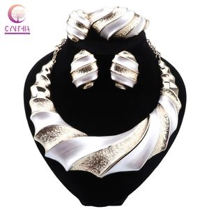 Nieuw ontwerp GOUD VERGELEGDE WEDDINGEN Sieraden Set Women oorbellen Ketting Bracelet Ring voor Braziliaanse cadeau bruid sieraden set