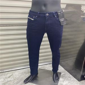 Nuevo diseño Jeans para hombre Cremallera Diseñador Jeans de pierna delgada Parche Estilo vintage Agujero Moda Jeans para hombre Biker Causal Mens Hip Hop Pantalones 2275H