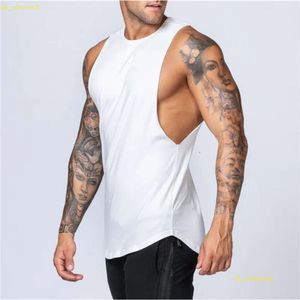 Nuevo diseño Muscle Fit Plain en blanco sin mangas de ejercicio Sportswear 100% de tanque de algodón para hombres Top de mangas de entrenamiento para hombres Juque de tanques Músculo Sportswear 110