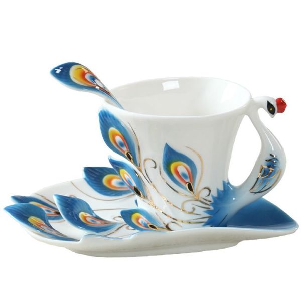 Nuevo diseño Peacock Coffee Cup Ceramic Tazas creativas de hueso Copa de porcelana en color 3D con platillo y juego de té de café Spoon273f