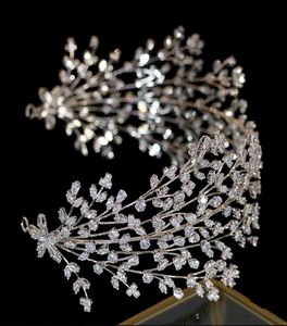 Nouveau design Tiara Luxury Elegant Women039s Mariage Accessoires de cheveux Coiffure et couronne de zircone Women039 ACCESSOIRES Y206443187