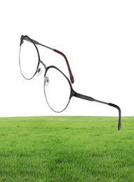 Nuevo diseño Aleación de titanio Al aire libre Gasas de lectura Pocromic Discoloración Automática Presbyopia Hyperopia Glasse5151509