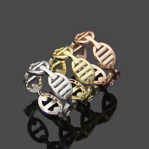 Nieuw ontwerp Women Rings titanium stalen letter horizontale en verticale draad hh letter paar ring ontwerper sieraden hr008854