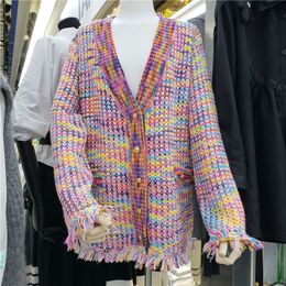 Nieuw ontwerp Dames herfst V-hals met lange mouwen Regenbooggradiënt Multi-kleuren gebreide eenkleed met één borsten Tassel Fringe Sweater Cardigan Coat