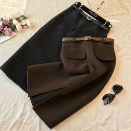 Nouveau design taille haute pour femmes avec ceinture couleur unie laine épaississement vent jag longueur au genou jupe crayon grande taille S M L XL XX247W