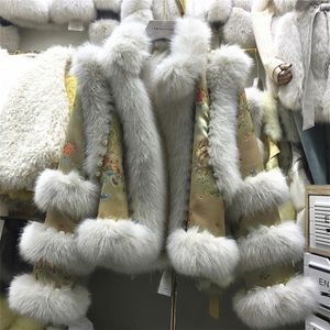 Nieuw ontwerp dames retro Chinese stijl koninklijke satijnen stof borduren bloem gepatcht faux vossenbont korte jas kralen casacos257z