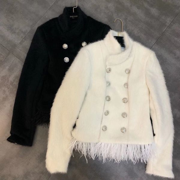 Nouveau design femmes col montant couleur blanche double boutonnage manches longues taille mince bas plume patchwork manteau court veste fausse fourrure haut