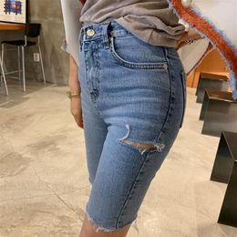 Nieuw ontwerp dames zomer bodycon tuniek slanke taille denim jeans gescheurde gaten patchwork knielengte vijfde broek half lange trous316f
