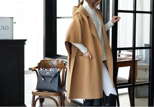 Nieuw ontwerp dames plus formaat groot formaat 5xl capuchon halve mouw wollen palazzo medium lange jas poncho mantle cape casacos