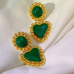 Nueva moda diseñada lujosa tacha de orejas gemitas gemitas de amor pendientes de mujer de amor joya de verano de micro incrustaciones a021