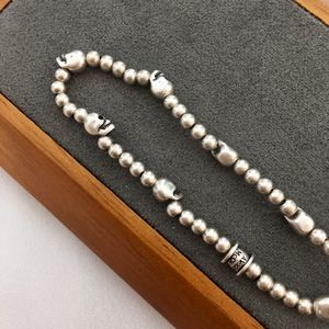 Nouvelles perles en argent conçues Skulls lien féminin bracelet bracelet rivet oreille collier oreille punk hip hop dames design bijoux n0k102288