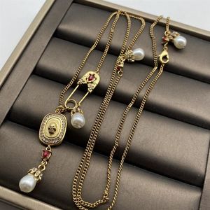 Nouveau conçu crânes cartes suspendues pendentifs collier pour femmes dames Vintage en laiton colliers nacrés bijoux de créateur 031289F