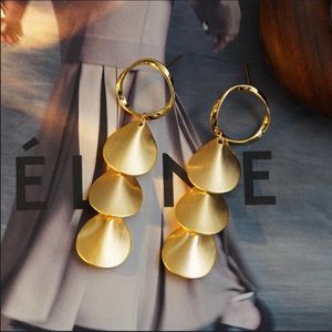 Nouveau conception de glydaire à oreille glousque conçu les boucles d'oreilles longues fraîches simples ginkgo leaf punk style luxe de boucles oreilles