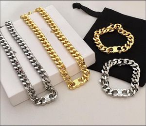Nuevo diseño Triomphe Tandem colgante cadena gruesa collar pulsera pendiente latón chapado en oro mujeres diseñador conjuntos de joyas CE13