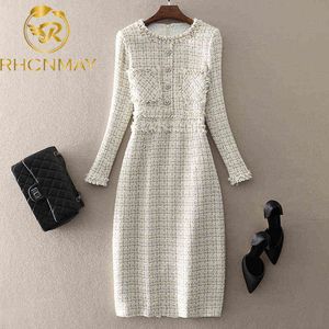 Nuevo diseñador 2021 otoño europeo mujeres vestido lujoso Manual cuentas cuello redondo manga larga tejido Tweed Delgado lápiz vestido Y1204