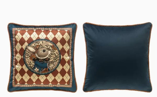 Nouveau design américain britannique européen rouge luxe rétro Premium dossier lapin coussin câlin oreiller salon canapé Ins maison