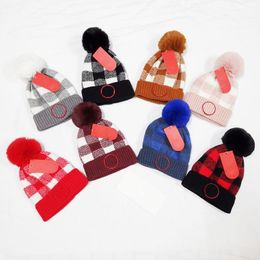 Nouveau designer automne et hiver chapeau de laine tricoté mode toutes sortes de chapeau tricoté chaud imprimé à carreaux chapeau tricoté doux et confortable
