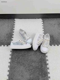 Nouveau designer bébé chaussures décontractées épissage design enfants chaussure taille 26-35 Logo imprimé floral filles garçons baskets Dec05