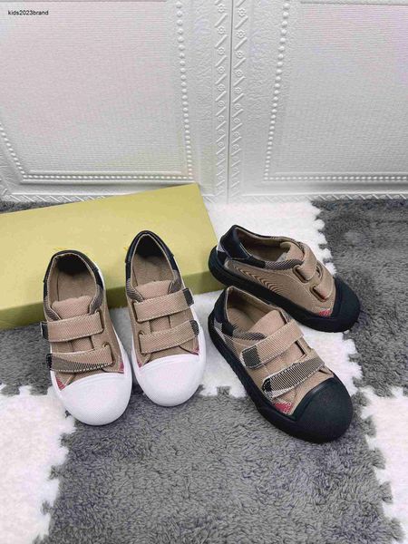 Nouveau designer chaussures de bébé Cross Stripe Design chaussure pour enfants Taille 26-35 Boîte d'emballage garçon toile chaussure enfant baskets Dec05