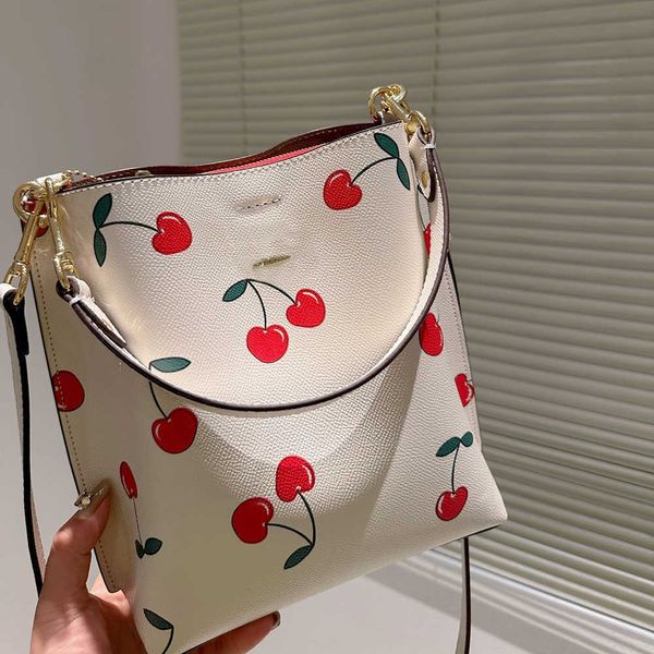 Nouveau sac de designer Cherry Printing Purse Sac à main Totes Femmes Fourre-tout Sac Femme Main Charlie Épaule Seau Sac Dames Grande Capacité Sacs Shopping Portefeuille 230207