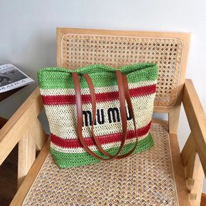 Nouveau sac de créateur sac fourre-tote rayures sac de plage de paille miusmiu multicolour épaule de luxe crochet sac à main