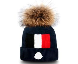 Nouveau bonnet de créateur bonnet de luxe bonnet en tricot tempérament bonnet polyvalent bonnet tricoté chapeau chaud lettre design cadeau de Noël très beau chapeau K-7