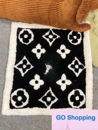 Nouveau designer noir blanc tapis français classique fleur de fleur