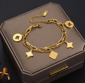 Nouveau créateur bracelet de luxe de luxe Clover Charm Bracelet élégant et à la mode 18k Gold Shell Chain Mother Girl Toule Festival Festival Gift Classic Bracelet