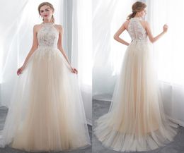 Nouveau designer champagne licou cou une ligne robes de mariée en tulle dentelle appliquée sans manches été plage robes de mariée de mariage CPS1013312300