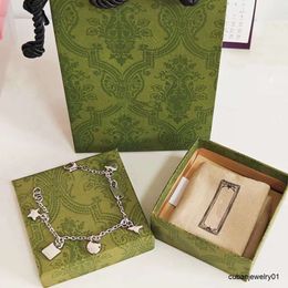 Nueva cadena de pulsera de encanto de diseñador S925 Silver Star Star Gift Butterfly Cadenas Top Supply de joyería de moda