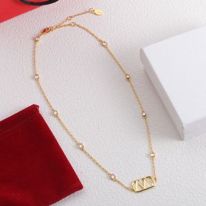 new designer diamond pearl v pendant necklace gold necklaces for woman 18K Gold Plated Chain Crystal choker Women Wedding Jewelry Accessories Wholesale