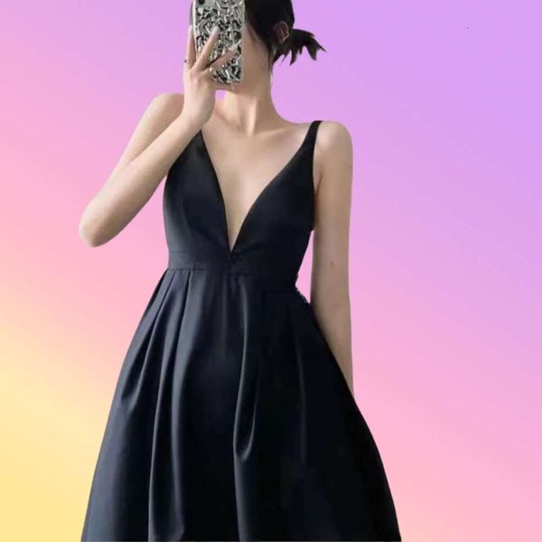 Nouvelle robe de créateur robe praada robes décontractées pour les femmes mode grosse en V-cou de design licol
