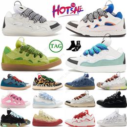 Nuevos zapatos de vestir de diseño de cuero de cuero real de cuero de lujo zapatillas para hombres mujeres extraordinarias zapatillas de deporte informal