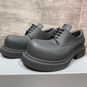 Nouveau designer bottes à bout rond supplémentaires chaussures derby pour hommes bottes noires à fond épais pour hommes Derby gros orteil bottes à lacets bottes courtes mâle grande taille 40-45