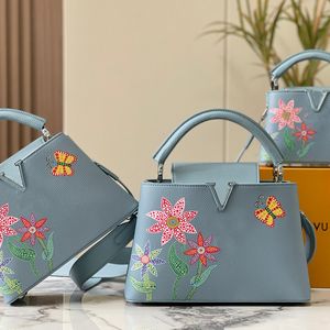 Nuevo bolso de diseñador x Bolso Capuchines BB de la marca YK Co Bolso de mano de cuero Taurillon Bolso cruzado de alta calidad el bolso de mano Decoraciones florales y en forma de mariposa