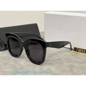Nuevo diseñador Gafas de sol de marca de alta gama NOTICIAS Luxury Cat Rectangle Wrap Gafas de sol Hombres Gamias Games Sun Glass Uv400 UV400 Unisex con Box7031