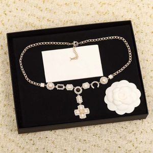 Nuevo diseñador de joyería, collar de mujer, diseño cruzado de calidad superior, collar con colgante de diamante blanco, regalo de joyería de boda para mujer con caja de regalo de Navidad