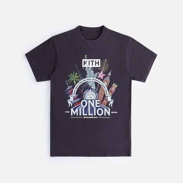 Neue Designer-T-Shirts für Herren von KITH FOR One Million. Trends der Marke The New Yorker Skyline Newsstand Rabbit Paper Cutting. Bedrucktes, lockeres, lässiges Baumwoll-T-Shirt mit Rundhalsausschnitt