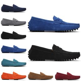 Nouveaux mots de créateurs Chaussures décontractées hommes des chaussures habit les baskets vintage triples noirs verts rouges bleus baskets pour hommes marchent 38-47 en gros