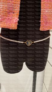 Nouveau créateur Collier 24p Denim Blue Peach Heart Pearl Taist Top Quality Femmes Link Chain Belt Belt Lady Fashion Belts and Collier Double Puty Letter Pendant