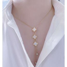 Nuevos collares colgantes de diseñador para mujeres 4/cuatro hojas Cabellón de trébol collar Cadenas de gargantilla de altamente calidad
