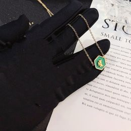 Nuevo diseñador Romantic Love Collar Collar de alta calidad Joyería para mujer Long Chain Luxury Diseñador de lujo Collar colgante de moda de moda simple