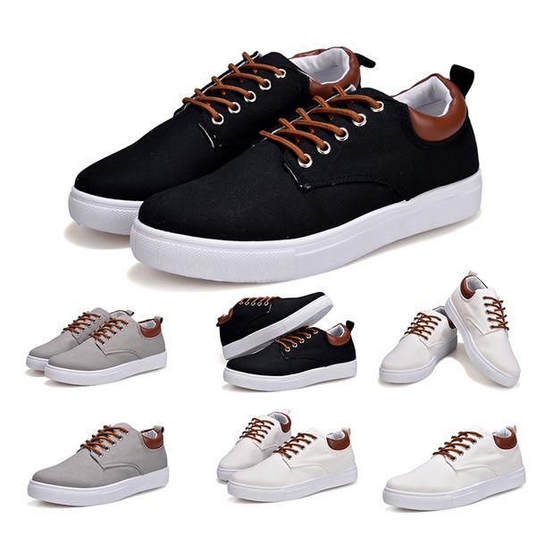 Nuevo diseñador Runner Zapatos de moda Triple Negro Blanco Entrenador plano Hombres Mujeres Zapatos casuales Zapatillas deportivas