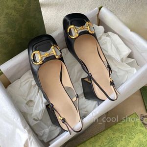 Nouveau Designer Sandales Femmes Pantoufles À Talons Hauts Femmes En Cuir Noir Mary Jane Chaussures Mode Sexy Élégant Mature Brodé Été Chunky Talon Sandales diapositives