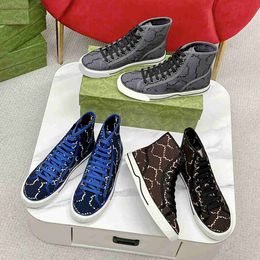 Nieuwe designer schoenen 1977 Serie Tennis Sneaker Women Men Casual Shoes High en Low Top Canva Shoes Rubber Sole Classics Sneakers Outdoor Sportschoenen Maat 35-45