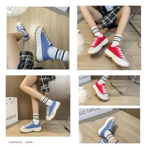 Nieuwe Designer schoenen platte sneaker trainer Reliëf Casual schoenen denim canvas leer wit groen rood blauw letter mode platform heren lage trainers Maat GAI