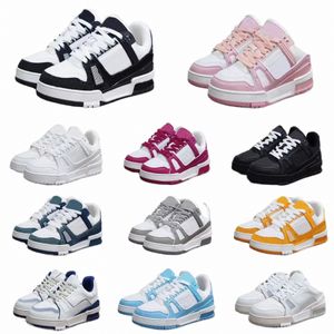 nieuwe designerschoenen Logo Reliëf Trainer Sneaker wit zwart hemelsblauw groen denim roze rood luxe heren casual sneakers laag platform damessneakers S L5yC#