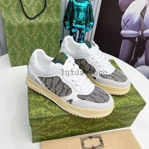 Nuevos zapatos de diseñador RE-WEB Sneakers Mujeres Mujeres Casuales Casta de cuero Plataforma de suela de goma de cuero Lace-up Heads Bordeds Borded Sneakers tamaño 35-46 3.18 22